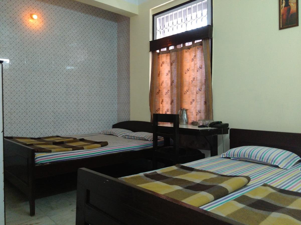 Hotel Prince B Guwahati Esterno foto