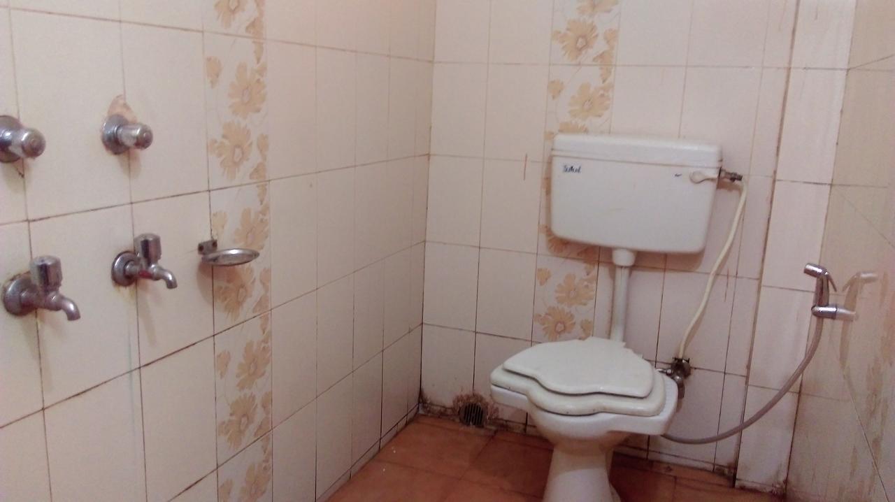 Hotel Prince B Guwahati Esterno foto